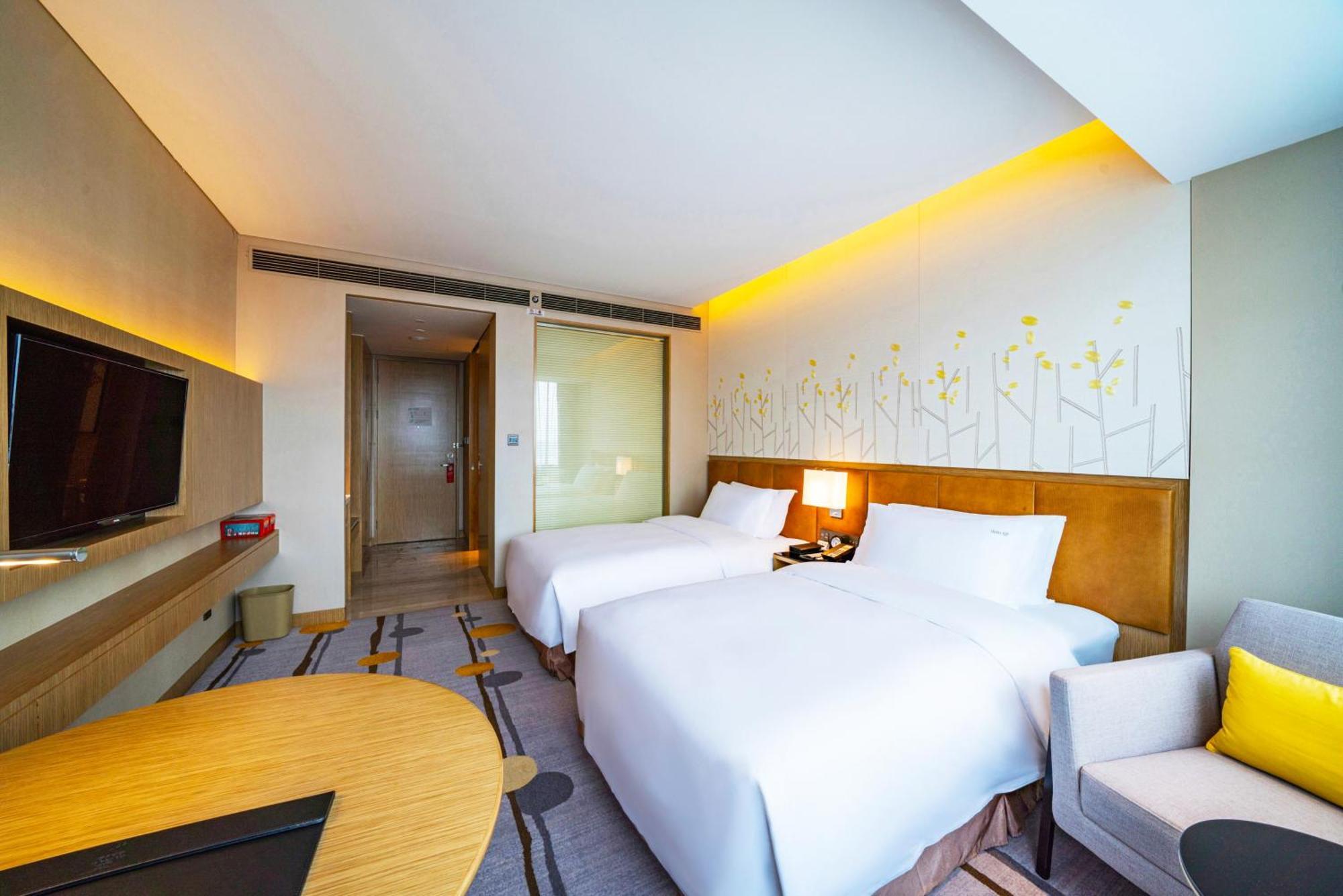 Holiday Inn Shaoguan Downtown By Ihg Exterior foto